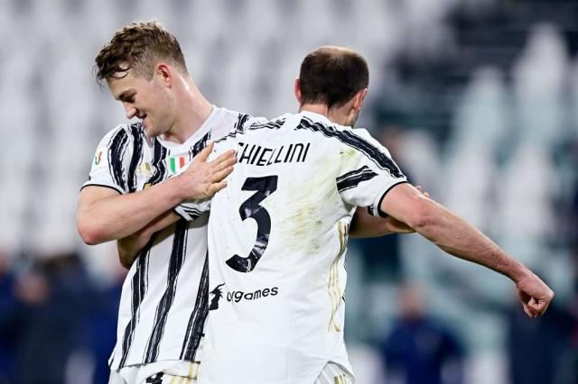 1613250215718080434.jpg EuHkx8-WgAYx_7Y.jpg